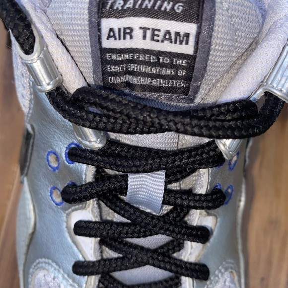 Retro Metallic Silver Air Team Training Nikes sz 7 - Picture 4 of 12